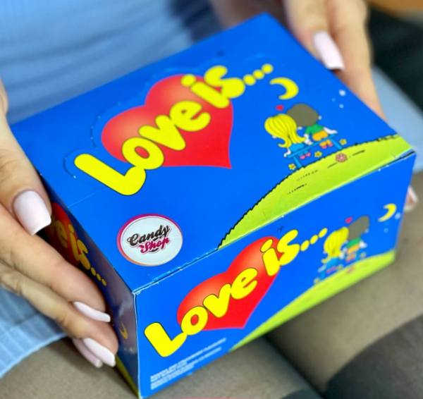 Блок жвачек Love is - Клубника-Банан, 100 шт. х 4,2 гр